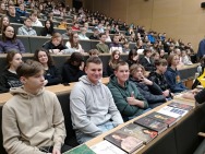POKAZY FIZYCZNE „REWOLUCJA KOPERNIKAŃSKA” NA UMK